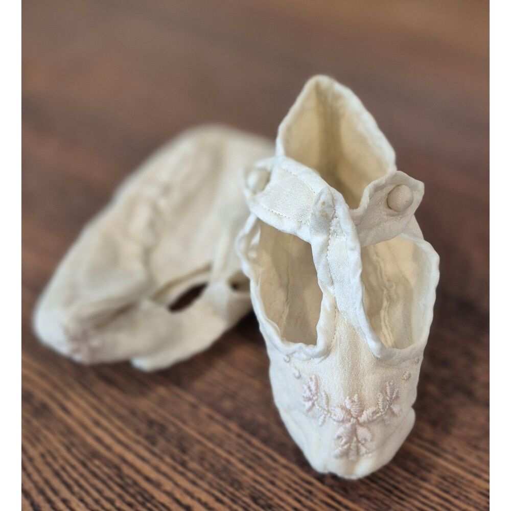 Vintage era 1930's Depression Era Baby Shoes-Antique nurserydecor/doll display